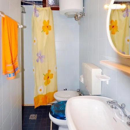 Cavallino-2 By Interhome